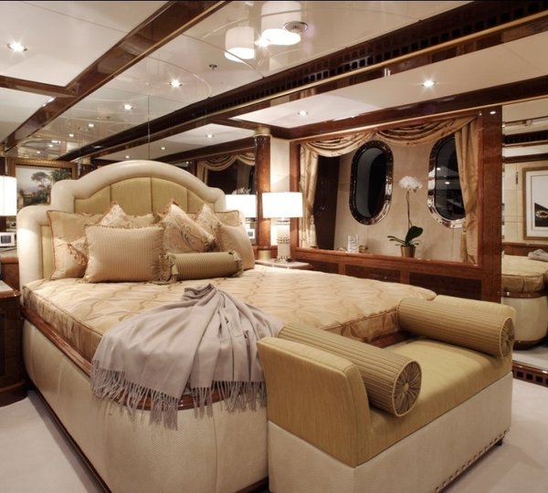 DIAMONDS ARE FOREVER Yacht Charter Details, Benetti | CHARTERWORLD ...